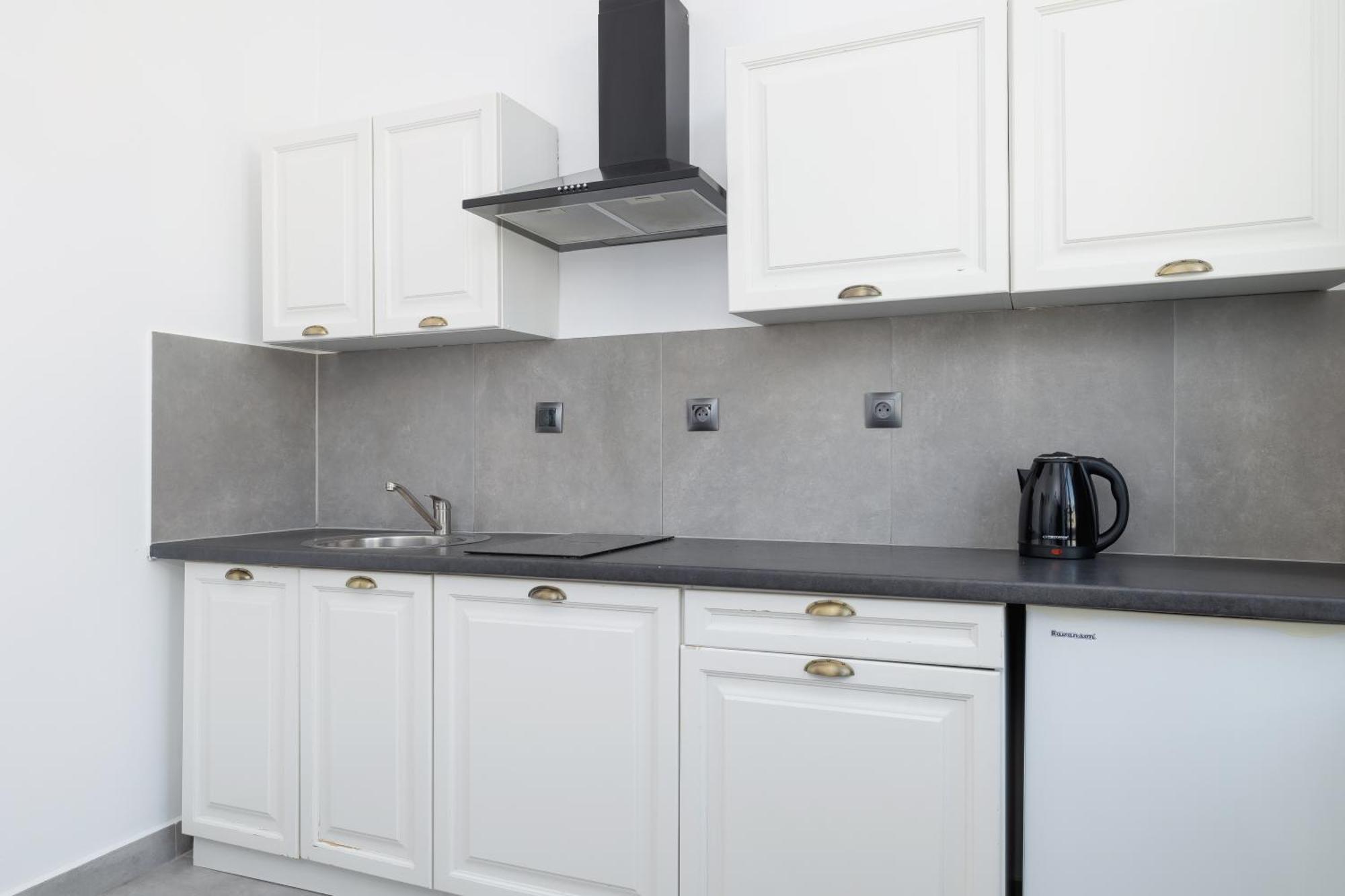 1-Bedroom Apartment - 65 Dluga Street كراكوفيا المظهر الخارجي الصورة